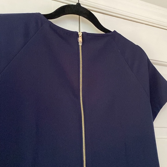 Donna‎ Morgan Shift Silhouette Dress Subtle Clavicle Cutouts New Size 4 NWT Navy - Picture 13 of 13